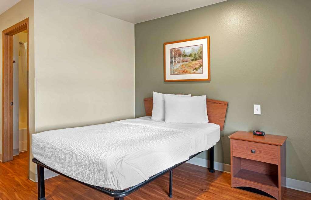 Extended Stay America Select Suites - Wichita - Airport Room photo