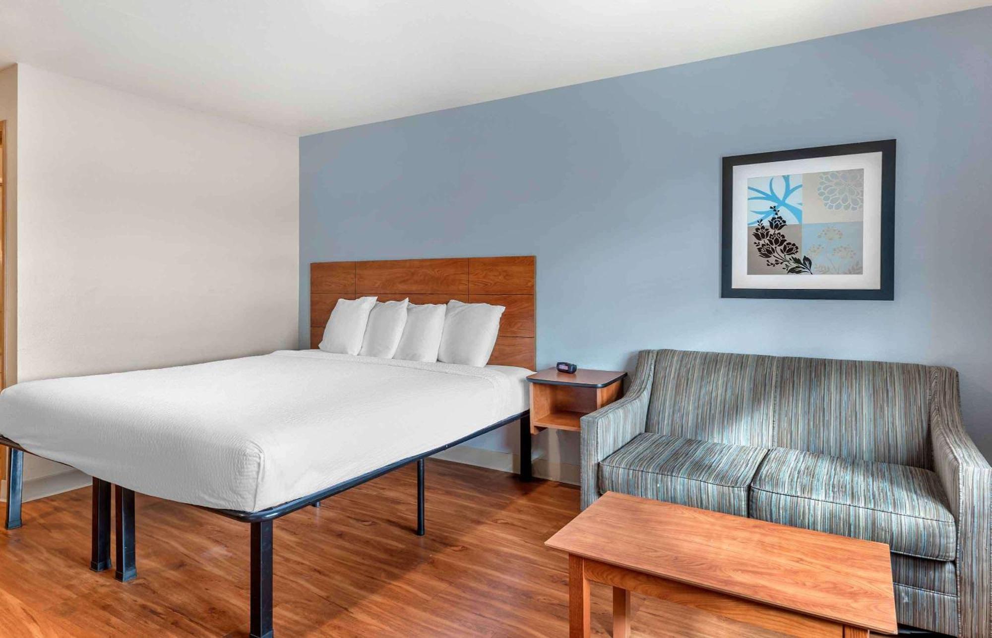 Extended Stay America Select Suites - Wichita - Airport Exterior photo