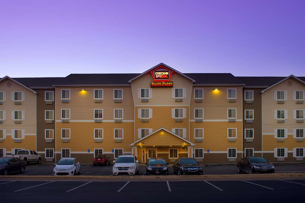 Extended Stay America Select Suites - Wichita - Airport Exterior photo