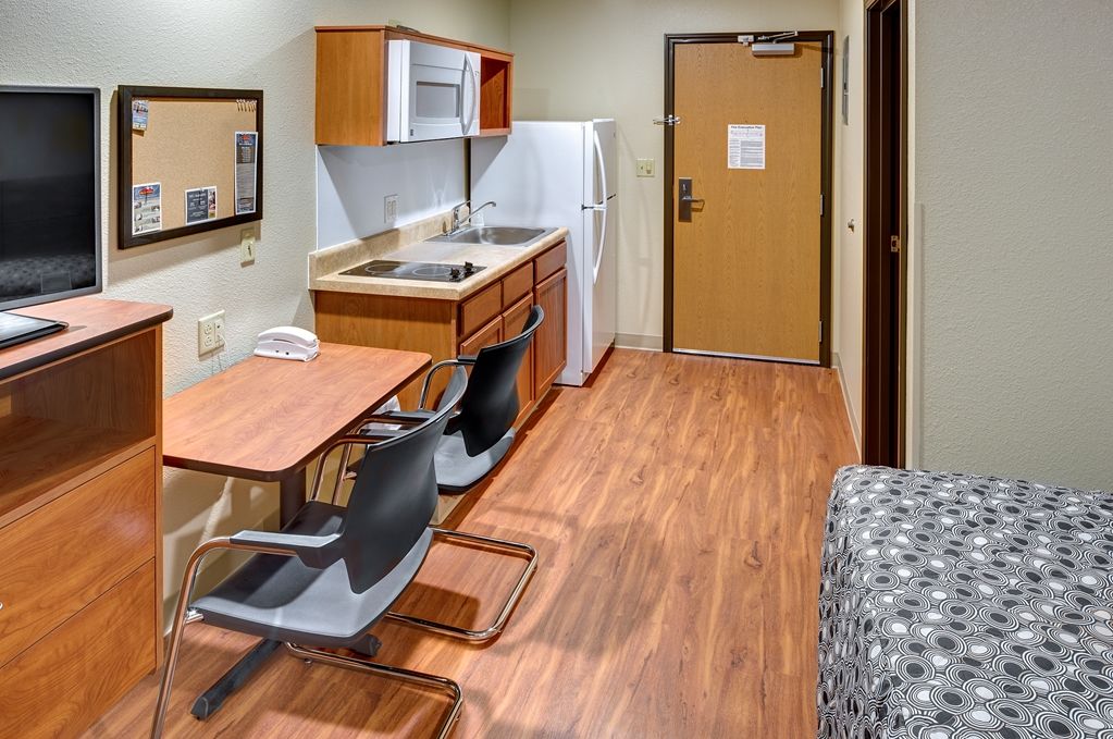 Extended Stay America Select Suites - Wichita - Airport Room photo