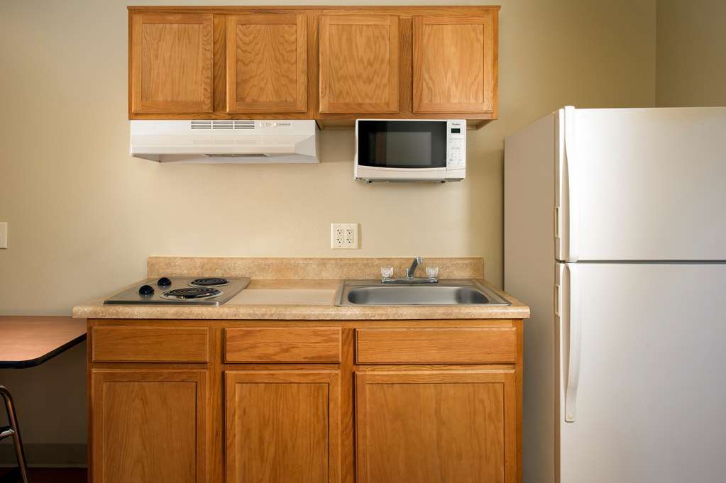 Extended Stay America Select Suites - Wichita - Airport Room photo