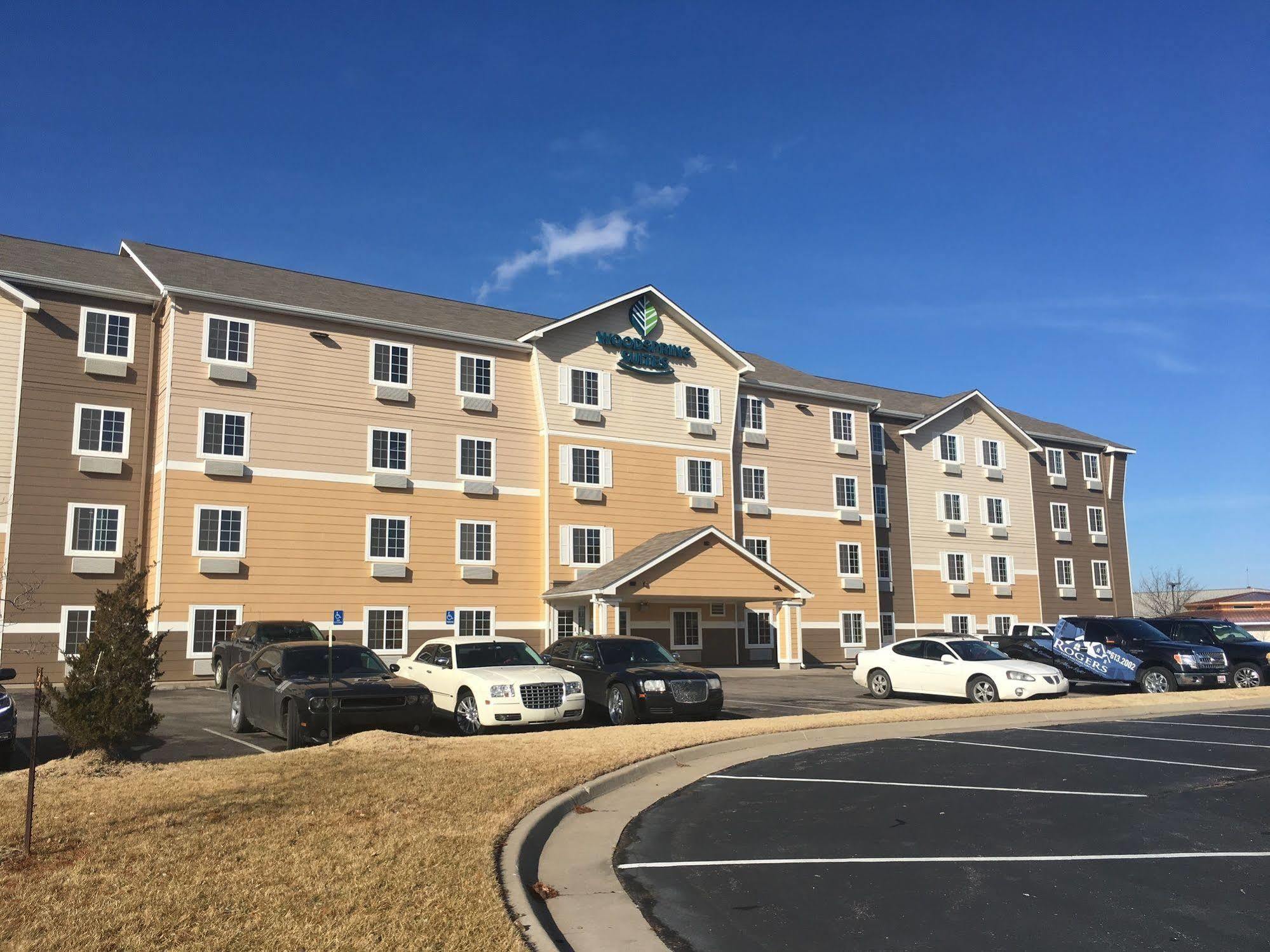 Extended Stay America Select Suites - Wichita - Airport Exterior photo